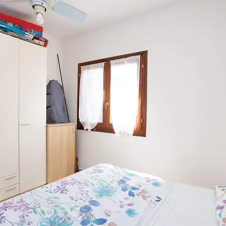 Casa Vacanze Tanaunella Daire *